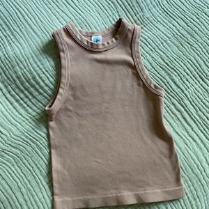 Ribbed light pink cropped top